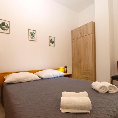 Appartement Apartemnts Guido 762 à Pjescana Uvala Extérieur photo