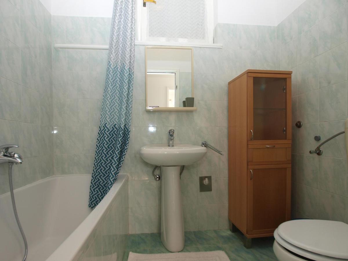 Appartement Apartemnts Guido 762 à Pjescana Uvala Extérieur photo