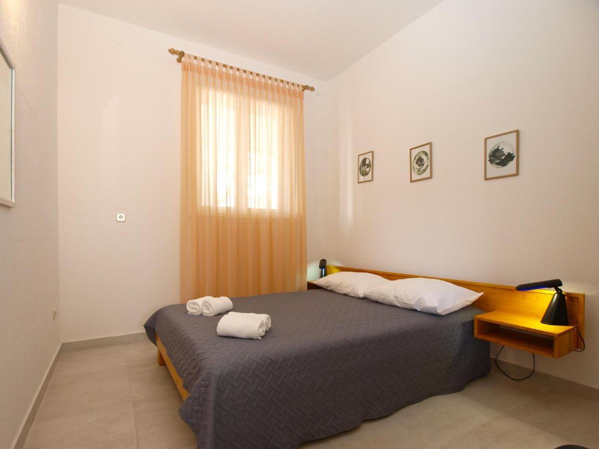Appartement Apartemnts Guido 762 à Pjescana Uvala Extérieur photo