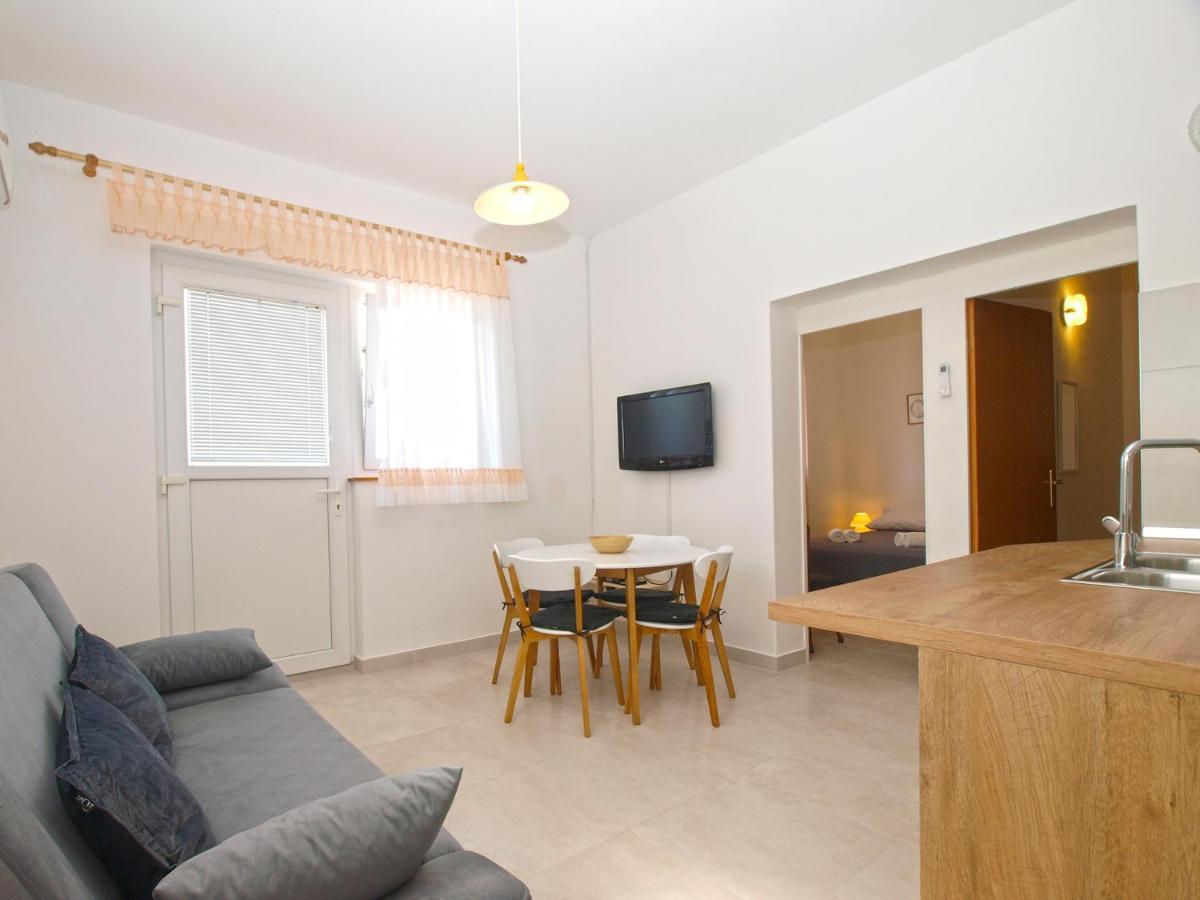 Appartement Apartemnts Guido 762 à Pjescana Uvala Extérieur photo