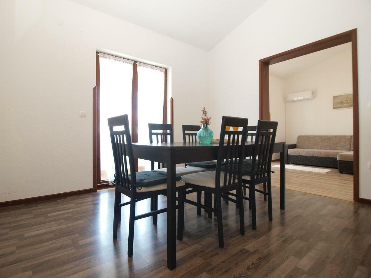 Appartement Apartemnts Guido 762 à Pjescana Uvala Extérieur photo