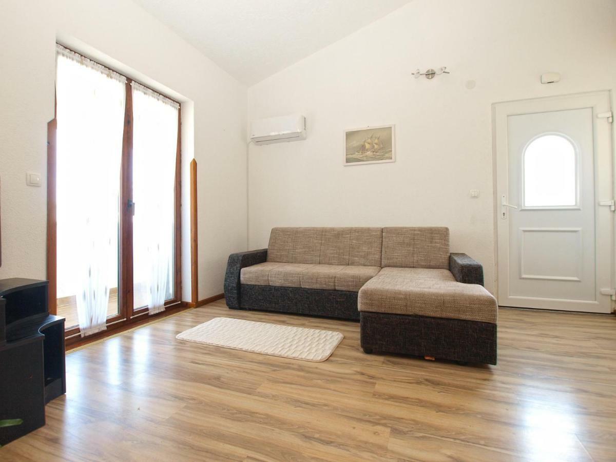 Appartement Apartemnts Guido 762 à Pjescana Uvala Extérieur photo