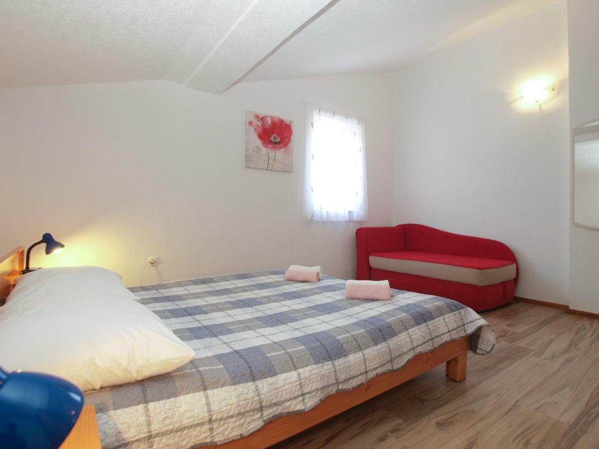Appartement Apartemnts Guido 762 à Pjescana Uvala Extérieur photo