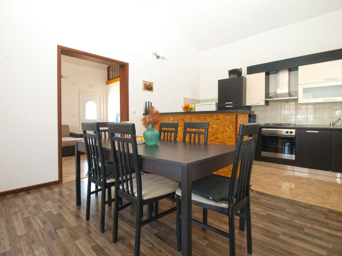 Appartement Apartemnts Guido 762 à Pjescana Uvala Extérieur photo