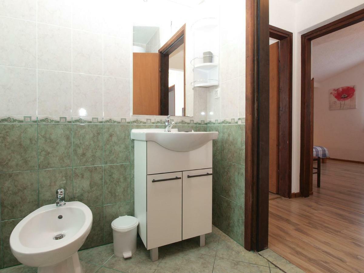 Appartement Apartemnts Guido 762 à Pjescana Uvala Extérieur photo