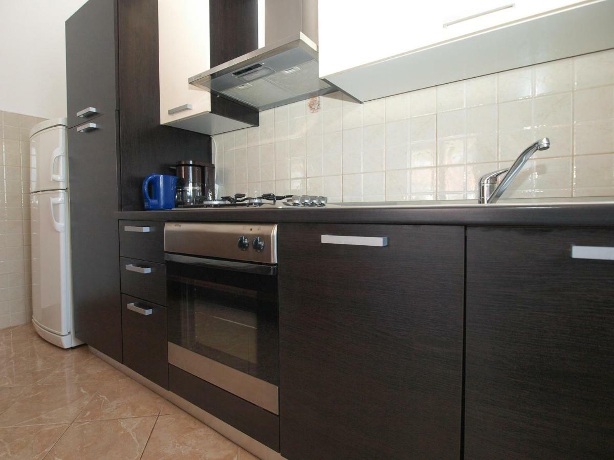 Appartement Apartemnts Guido 762 à Pjescana Uvala Extérieur photo