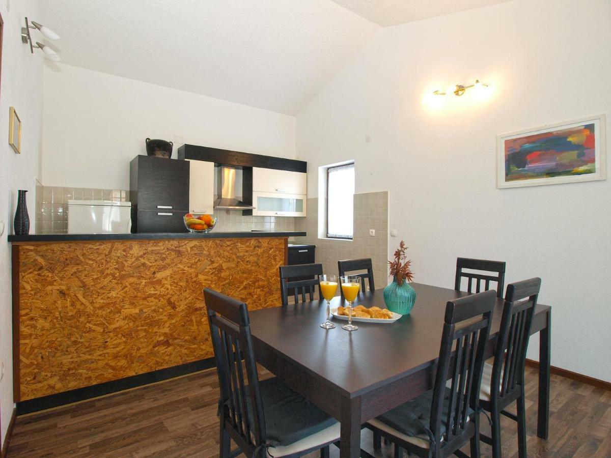 Appartement Apartemnts Guido 762 à Pjescana Uvala Extérieur photo