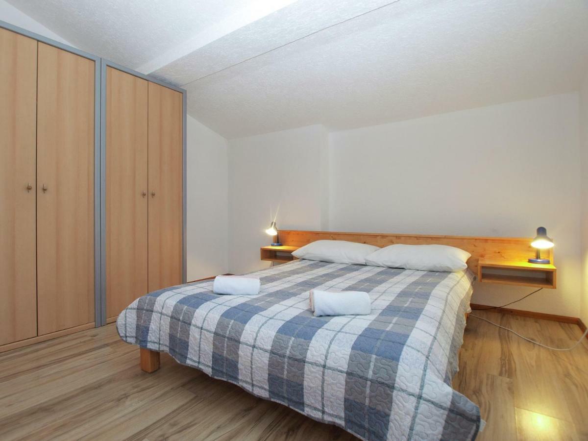 Appartement Apartemnts Guido 762 à Pjescana Uvala Extérieur photo